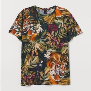 Set of 2 Graphic Tees